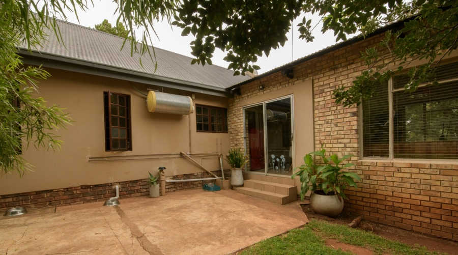 3 Bedroom Property for Sale in Doringkruin North West